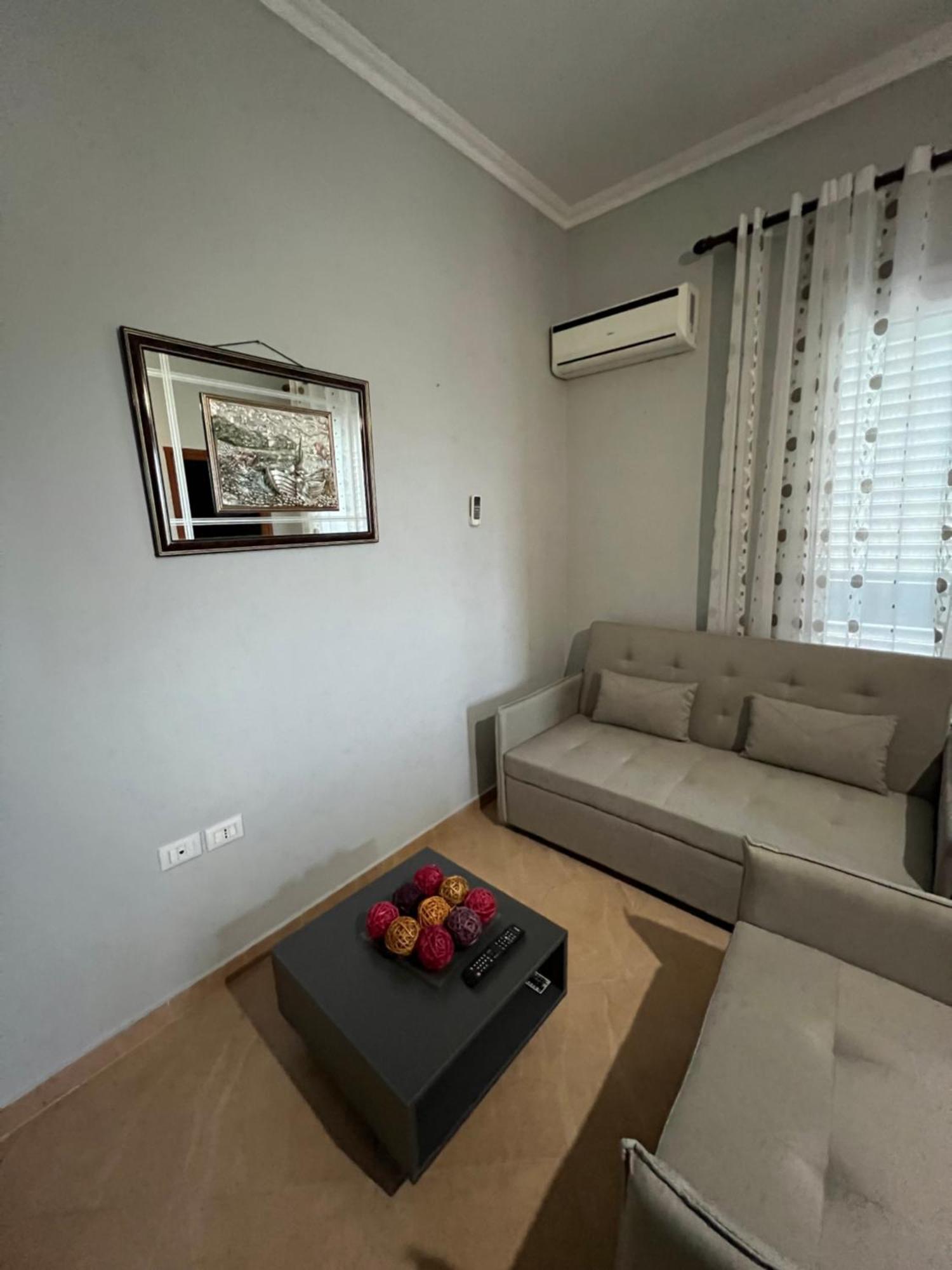 Trip-Stop Apartments วญอเรอ ภายนอก รูปภาพ
